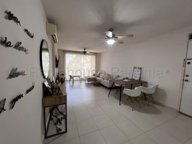 Se Vende Apartamento en Versalles MDV26-6774
