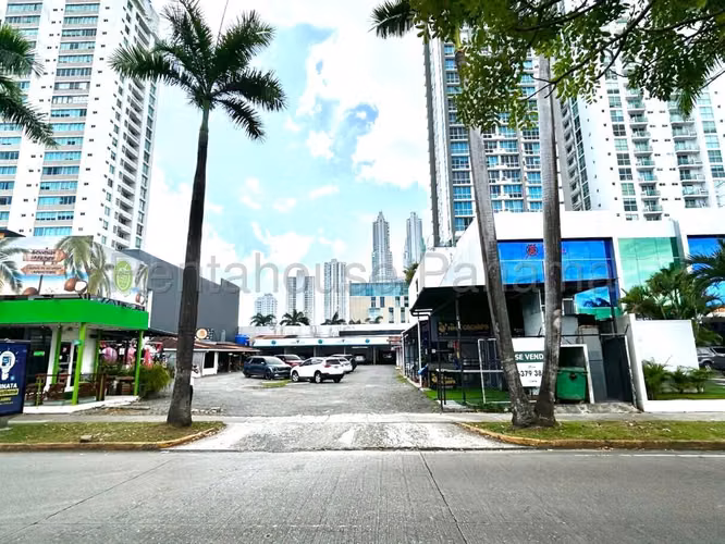Venta de terreno en Costa del Este AK