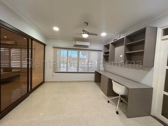 Venta de casa en Betania AK