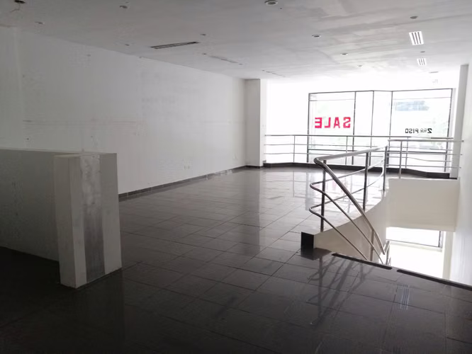 Se alquila amplio local comercial en PH Plaza Obarrio - Imagen 8
