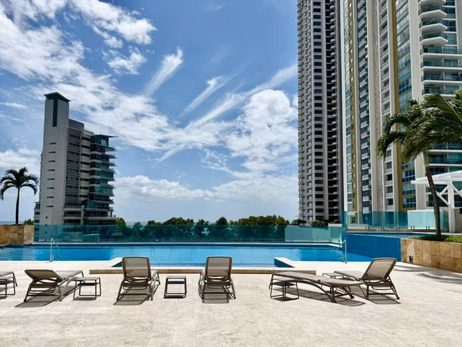 Vendo Apartamento  PH Titanium Costa del Este