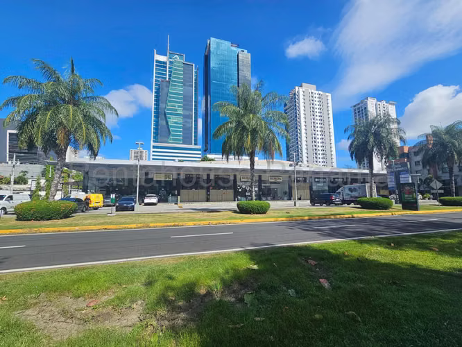 Alquiler de local comercial en Obarrio AK