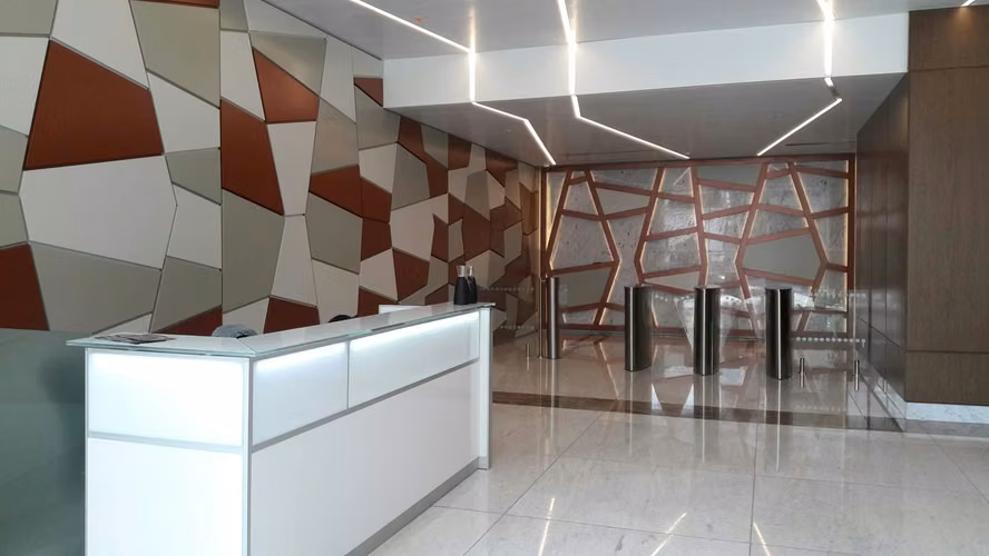 ALQUILER OFICINA TERMINADA 79 M2 EN OBARRIO CP