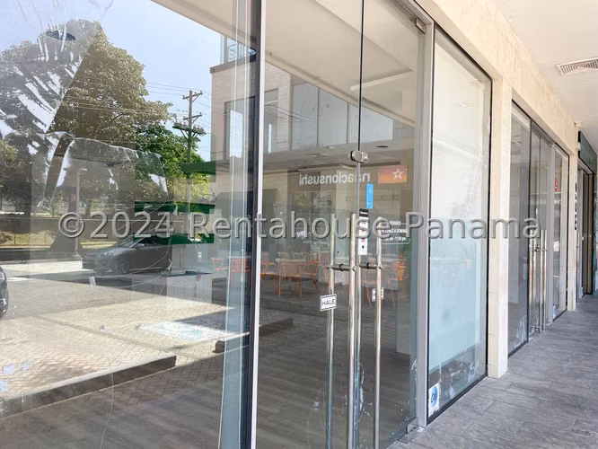 Alquiler de local comercial en El Cangrejo AK