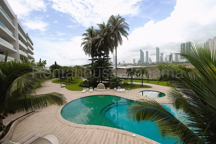 Venta de apartamento en Punta Paitilla AK