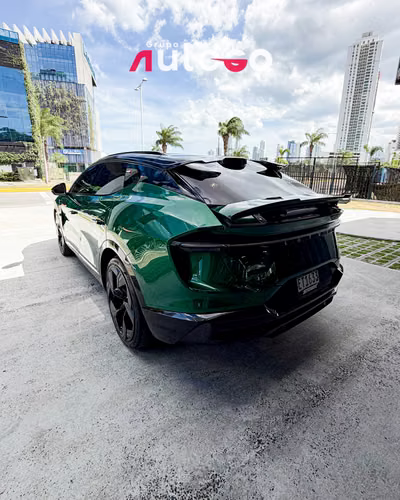 Lotus Eletre R+ 2025