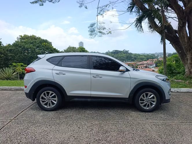 HYUNDAI TUCSON 2018 NEGOCIABLE