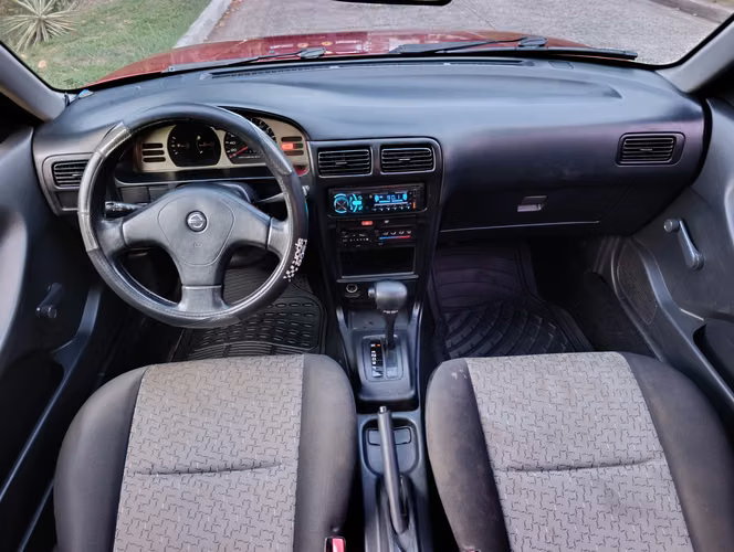 NISSAN SENTRA  2011 B13 NEGOCIABLE