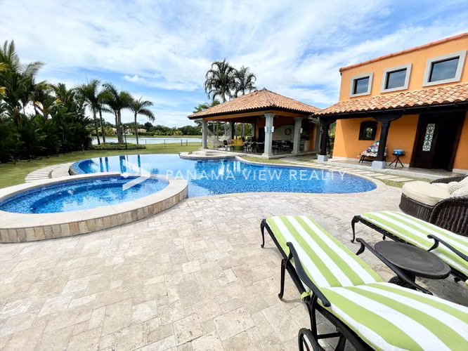 BUENAVENTURA MANSION - BUENAVENTURA