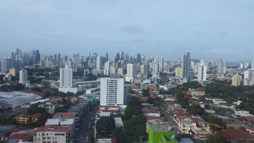 Se Vende Apartamento en Hato Pintado LA26-7167