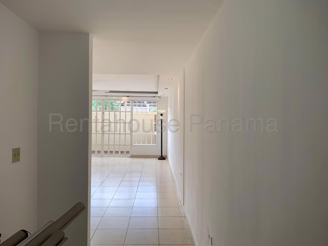 Se Vende Casa en Condado del Rey LA26-7173