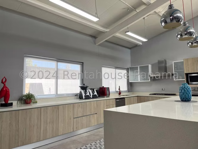 Casa en Venta en Coco del Mar. ABS