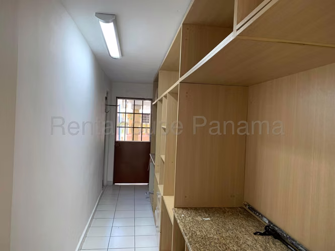 Se Vende Casa en Condado del Rey MDV26-7173