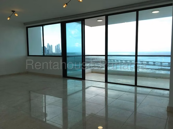 Alquiler de apartamento en Coco del Mar AK - Imagen 4