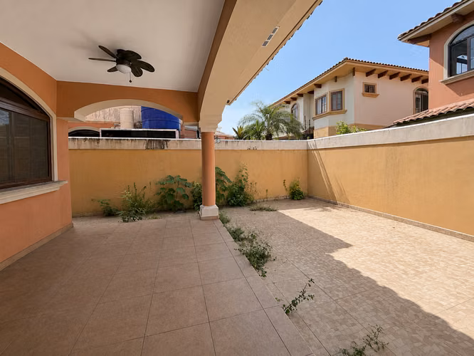 Casa en El Doral, Costa Sur | 323 m² | 434 m² de terreno - Imagen 19