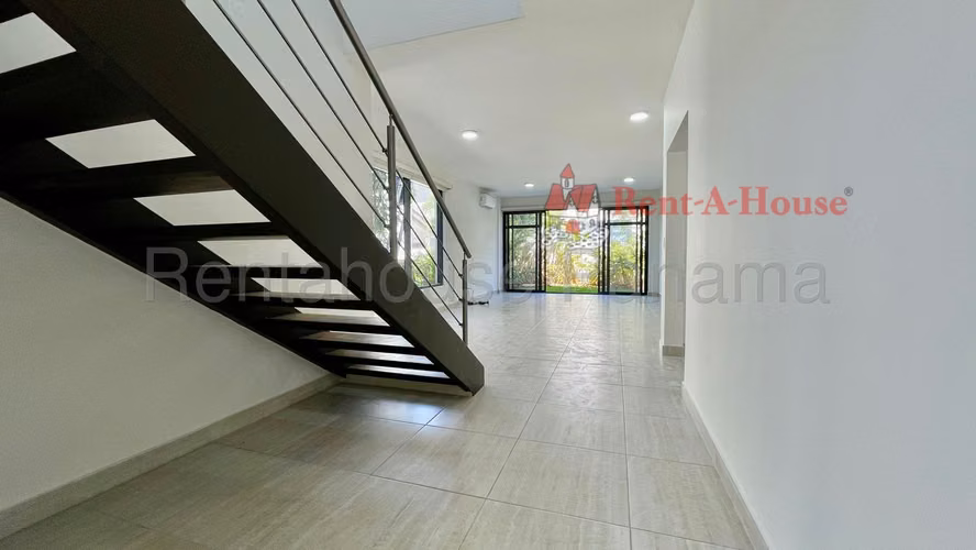 Alquiler de Amplia Casa en Panama Pacifico 25*9253Mfk