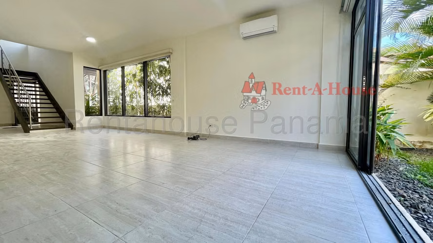 Alquiler de Amplia Casa en Panama Pacifico 25*9253Mfk
