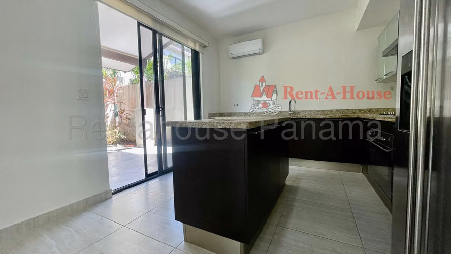 Alquiler de Amplia Casa en Panama Pacifico 25*9253Mfk