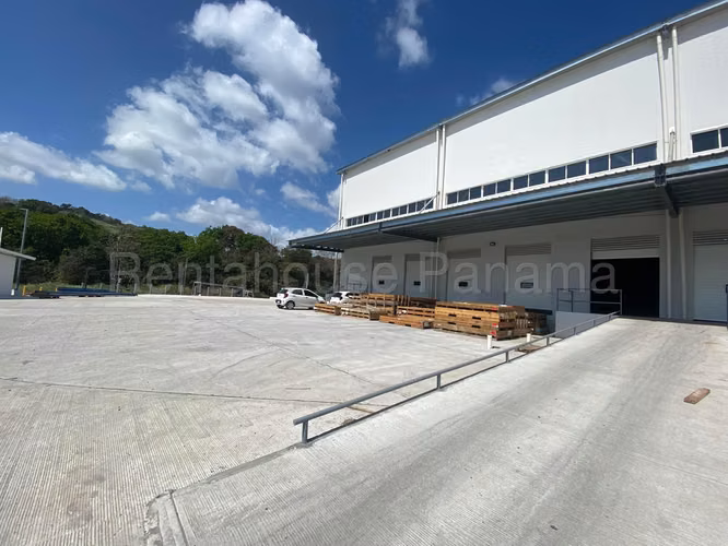 Warehouse for Rent in Ancon, AK