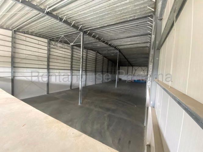 Alquiler de galera en Ancon AK