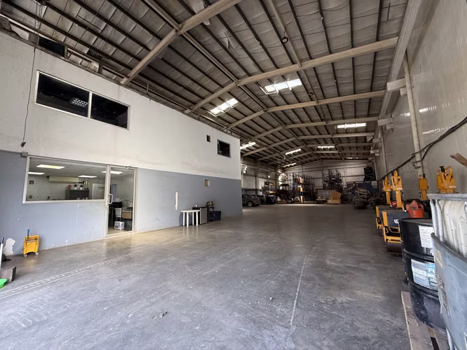 _ PACORA-124; 4000m2