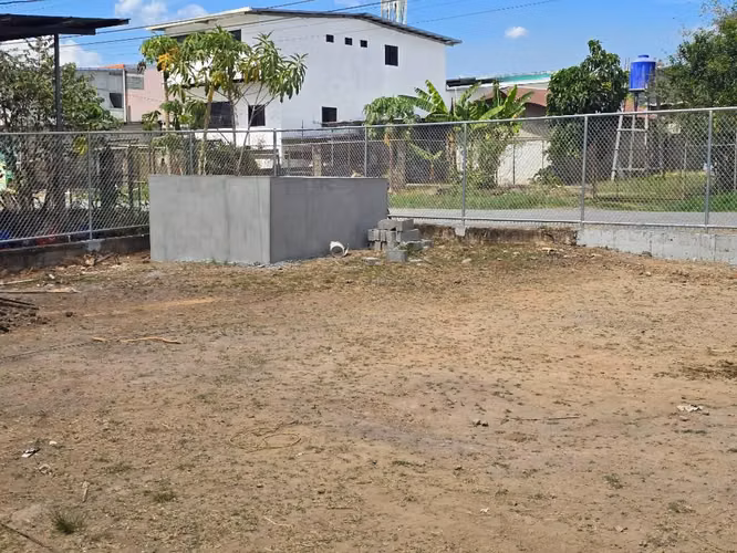 VENDO LOTE COMERCIAL EN OCÚ 2,592m2