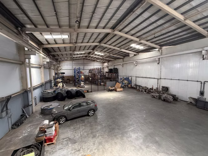 GALERA FOR RENT - PACEA - 124; 1,000M2