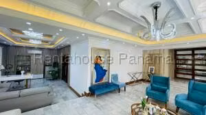 Venta de Casa con 900m2 en Altos de Golf 26-7118SR