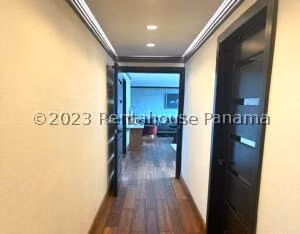 AVenta de Apartamento con 150m2 en Punta Paitilla PH Miraluz 26-7127SR
