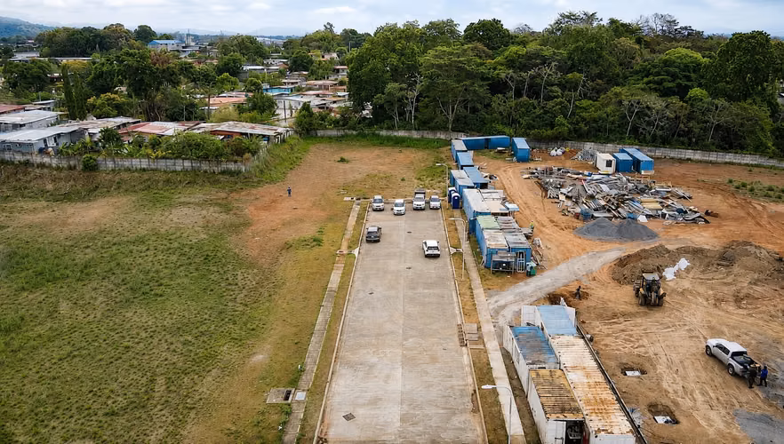 Venta de terreno industrial en Tocumen Storage Complex Mañanitas