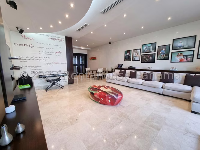 Apartamento en Venta en  La Cresta  JG