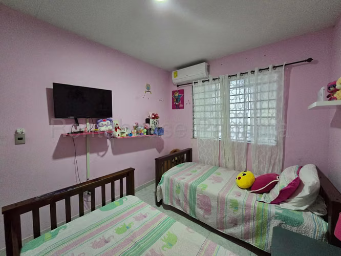 Venta de Amplia Casa en San Antonio Mts2: 265.81 PD