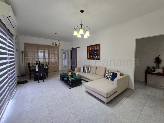 Sale of Large House in San Antonio Mts2: 265.81 PD