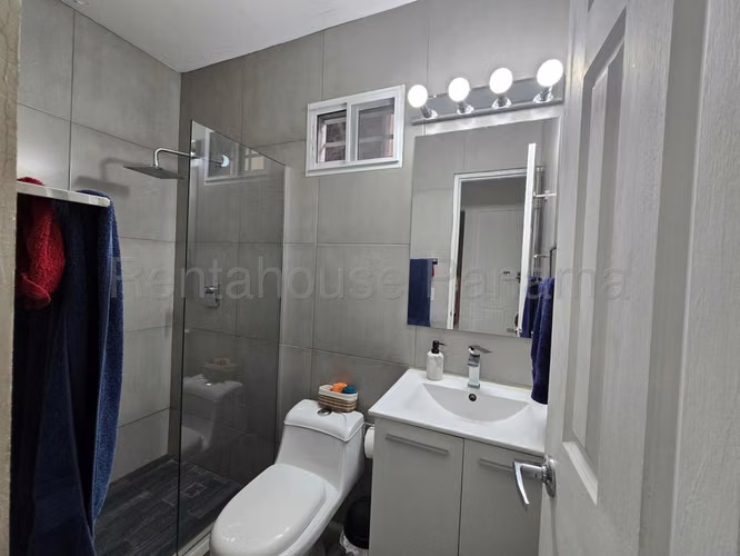Venta de Amplia Casa en San Antonio Mts2: 265.81 PD