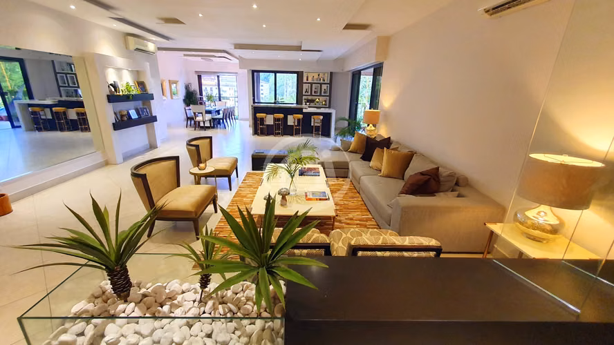 Alquiler Penthouse Embassy Club. Remodelado de Lujo. Modelo más Grande