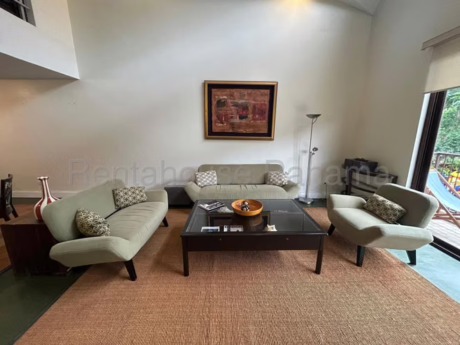 Se Vende Apartamento en Clayton LA26-7214