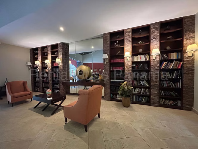 Se Vende Apartamento en Clayton LA26-7214