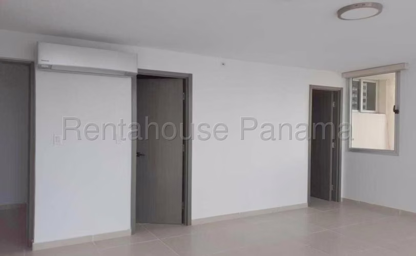 Se Vende Apartamento en Costa del Este LA26-7198