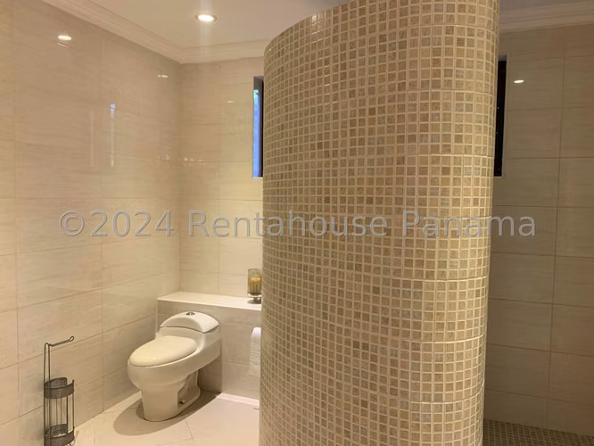 Se Vende Casa en Coronado LA25-2755