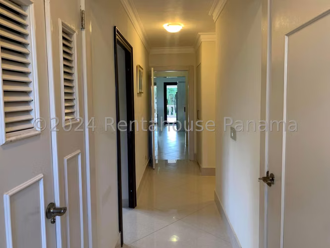 Se Vende Casa en Coronado LA25-2755