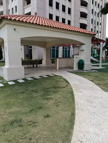 Lujoso Penthouse en Alquiler – Céntrico, Exclusivo y con Vista Inigualable
