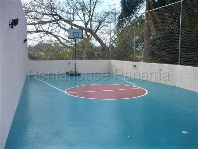 Vendo Apartamento de 112 m² en PH Ecco Tower, Hato Pintado 26-2169GG