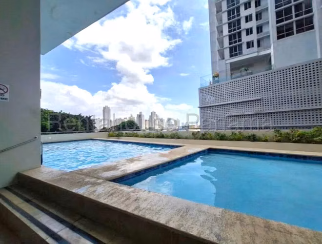 Vendo Apartamento de 112 m² en PH Ecco Tower, Hato Pintado 26-2169GG