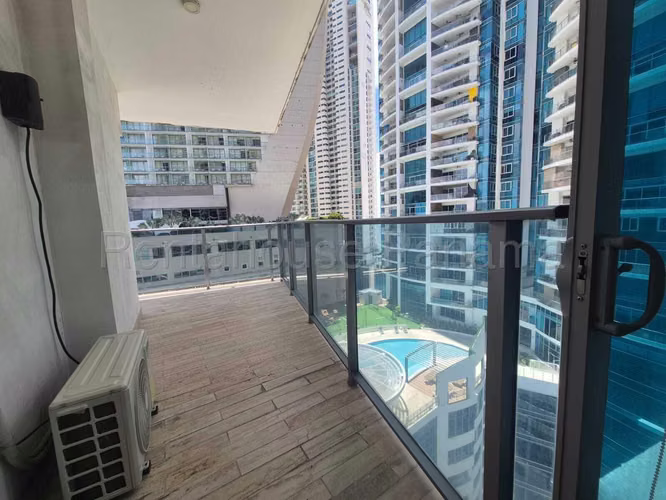 Venta de apartamento en Punta Pacifica AK