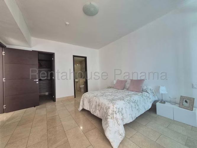 Venta de apartamento en Punta Pacifica AK