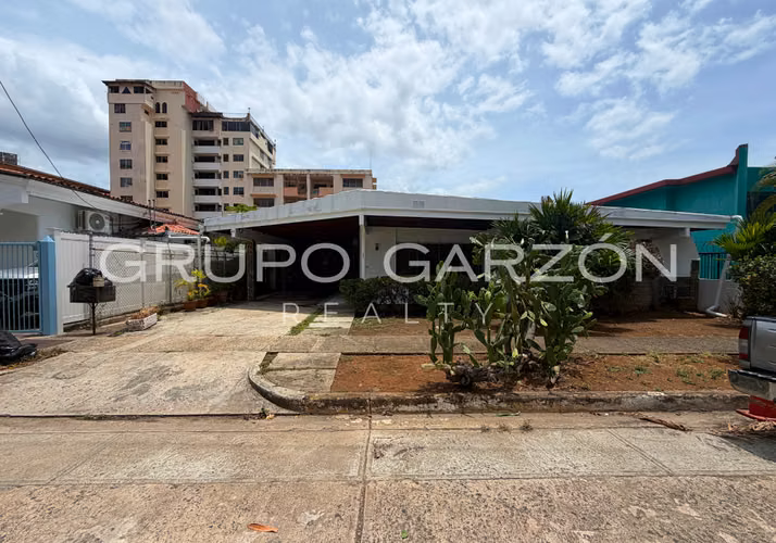 Venta de casa de 1 piso en Obarrio (Residencial con uso comercial vecinal 1R5) - Imagen 1