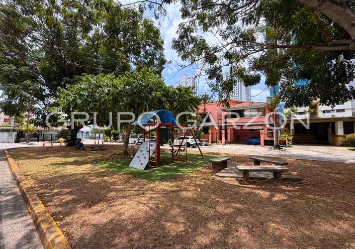 Venta de casa de 1 piso en Obarrio (Residencial con uso comercial vecinal 1R5) - Imagen 18