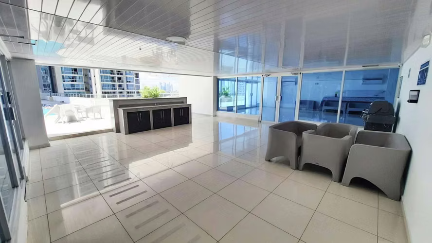 Vive junto al Parque Omar en Vista Park Towers