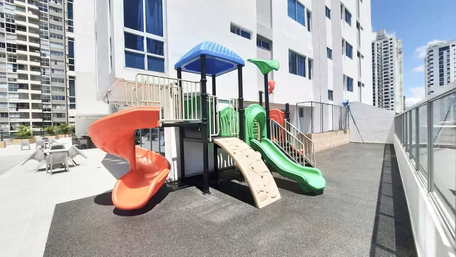 Vive junto al Parque Omar en Vista Park Towers