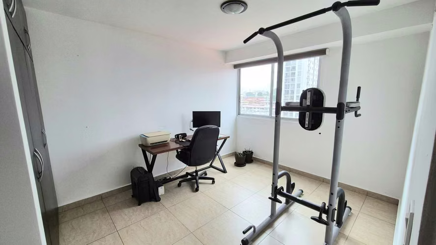 Vive junto al Parque Omar en Vista Park Towers